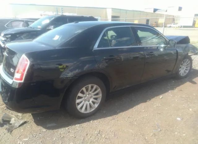 Photo 3 VIN: 2C3CCAAG2EH263281 - CHRYSLER 300 