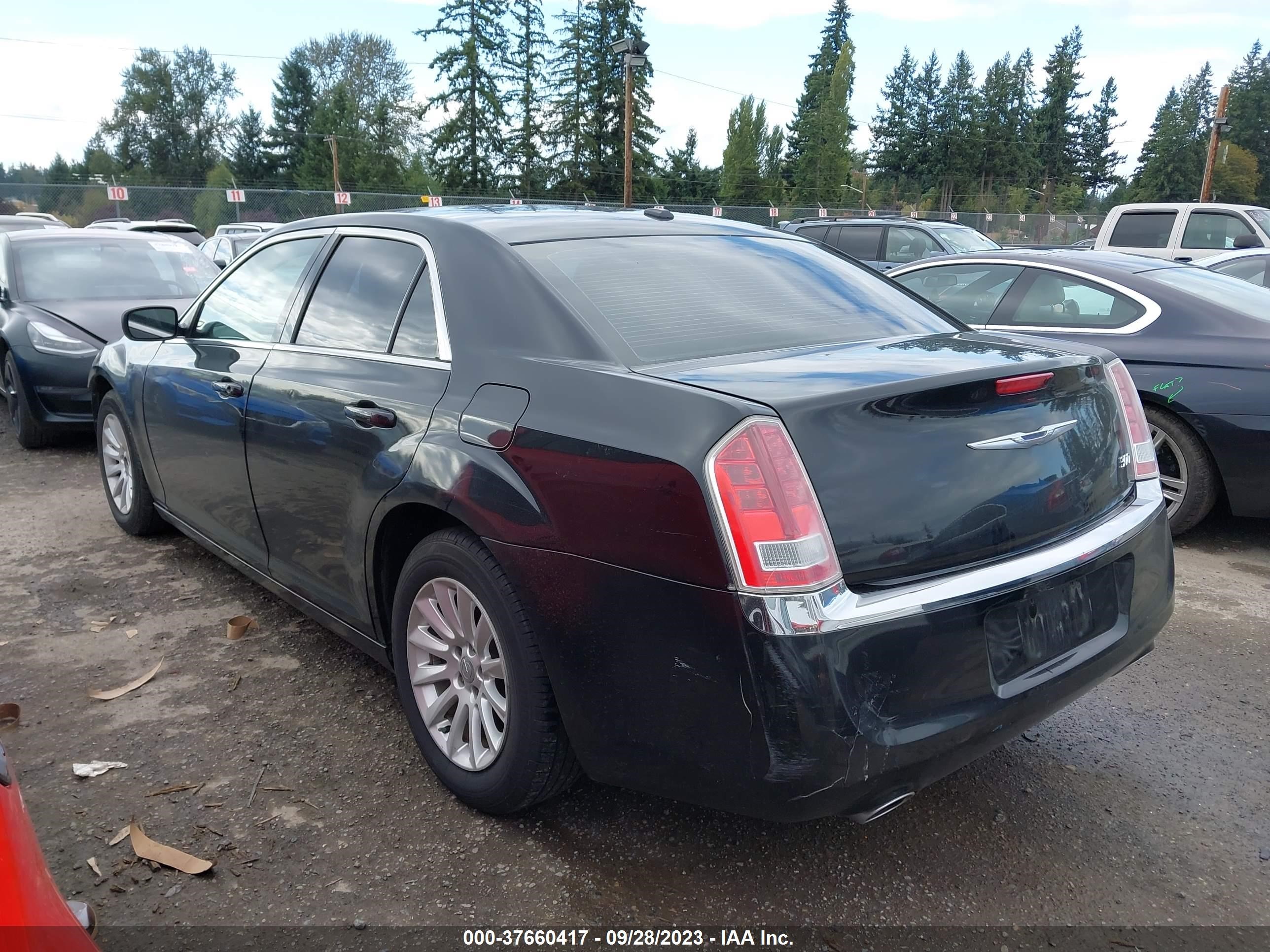 Photo 2 VIN: 2C3CCAAG2EH275947 - CHRYSLER 300 