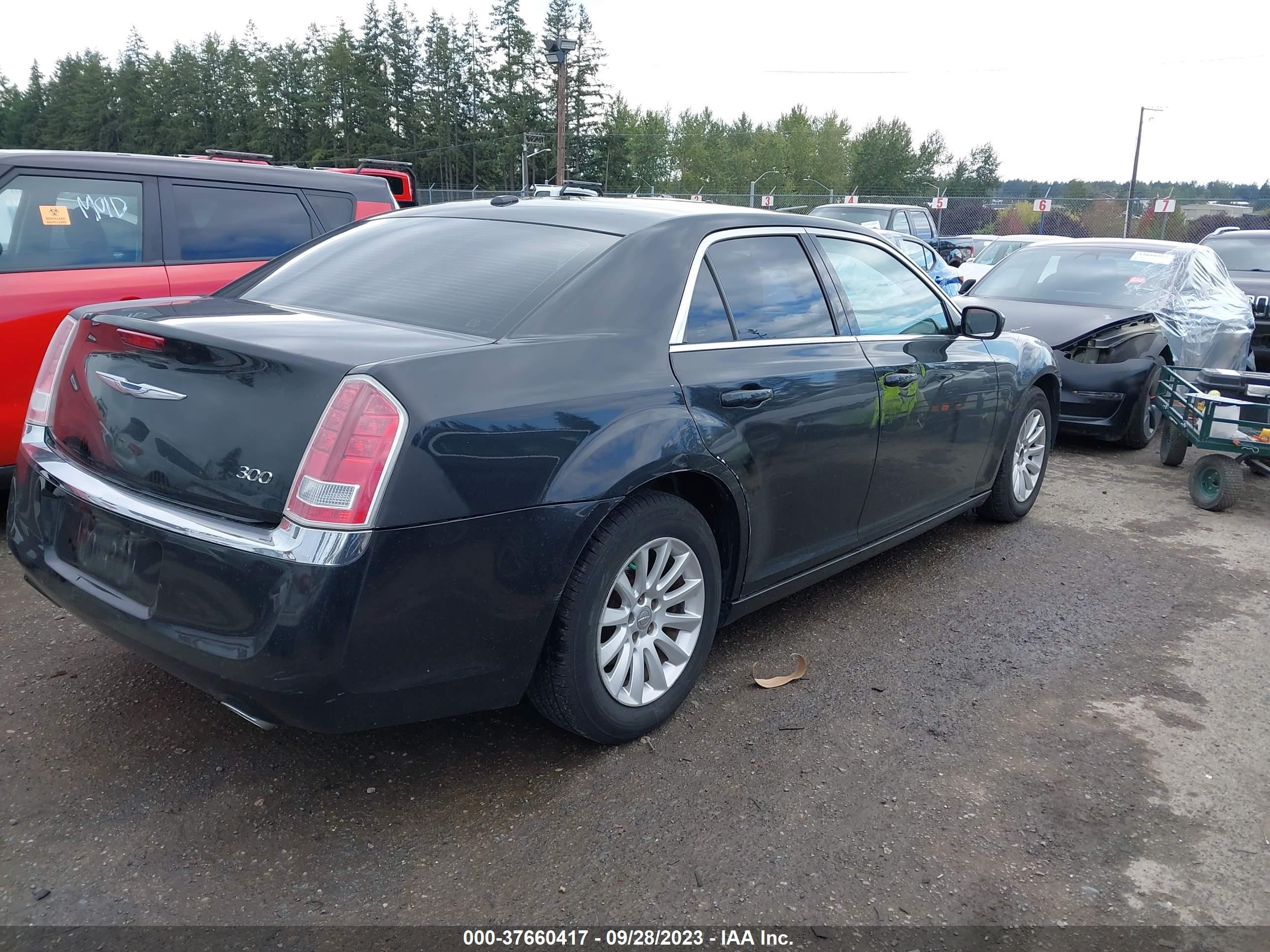 Photo 3 VIN: 2C3CCAAG2EH275947 - CHRYSLER 300 