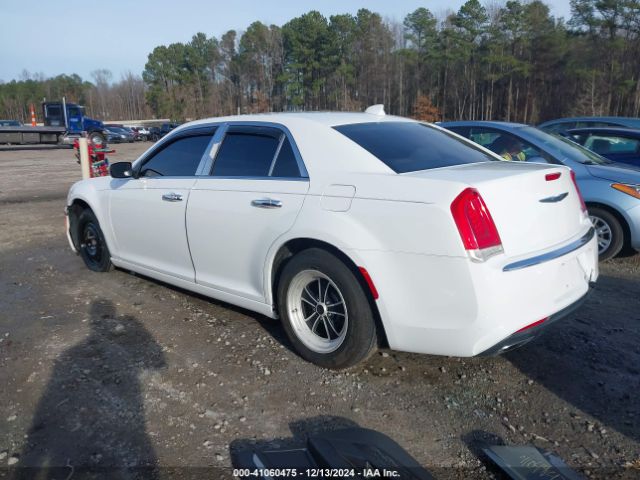 Photo 2 VIN: 2C3CCAAG2FH807098 - CHRYSLER 300 