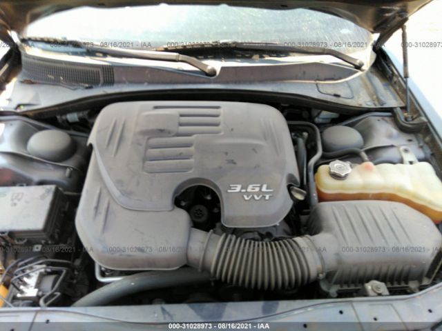 Photo 9 VIN: 2C3CCAAG2FH930738 - CHRYSLER 300 