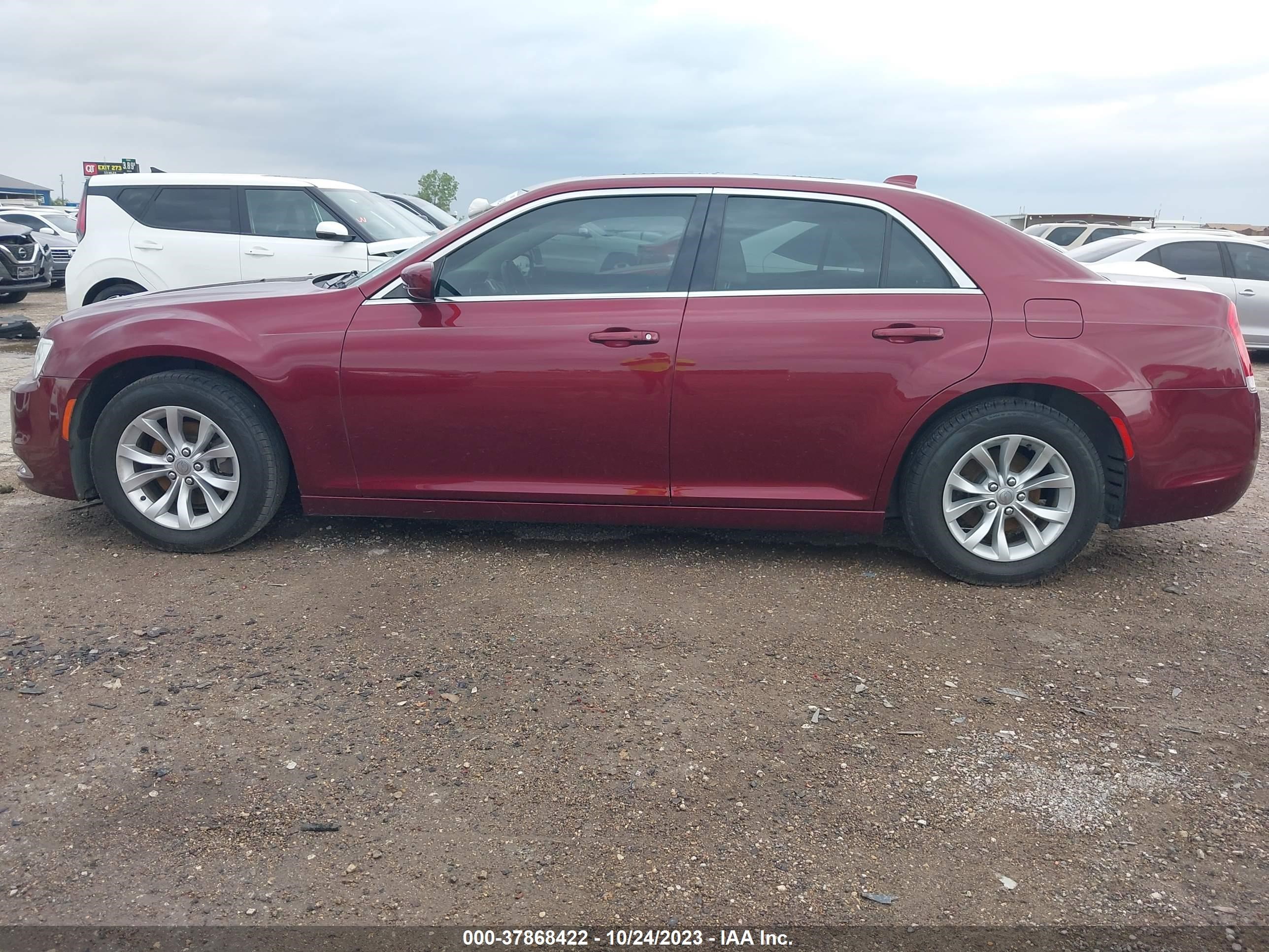 Photo 12 VIN: 2C3CCAAG2GH116770 - CHRYSLER 300 