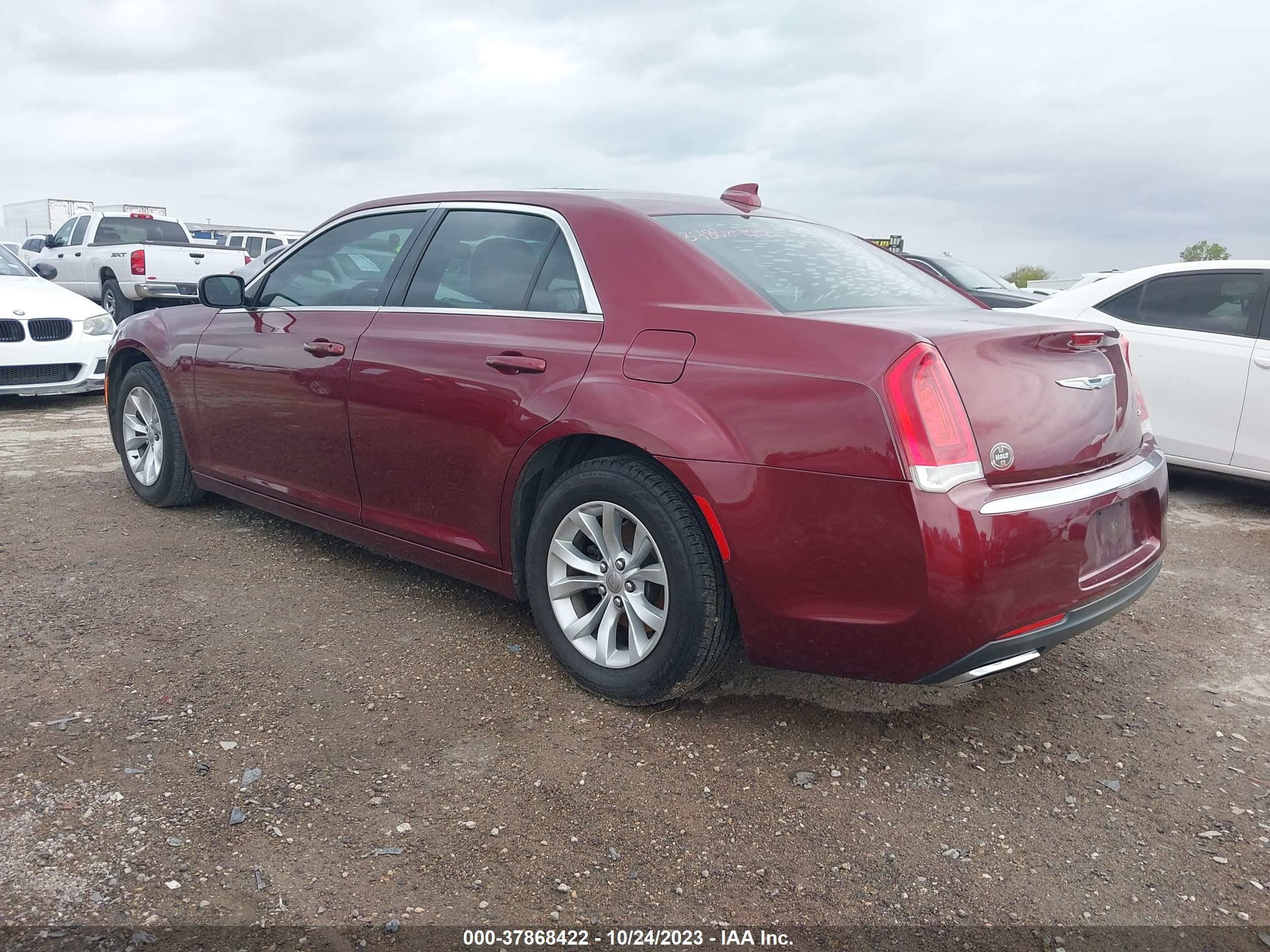 Photo 2 VIN: 2C3CCAAG2GH116770 - CHRYSLER 300 