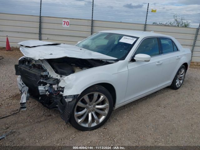 Photo 1 VIN: 2C3CCAAG2JH256227 - CHRYSLER 300 