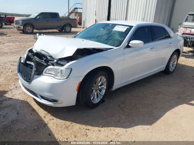 Photo 1 VIN: 2C3CCAAG2JH342475 - CHRYSLER 300 