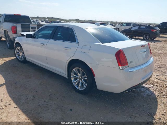 Photo 2 VIN: 2C3CCAAG2JH342475 - CHRYSLER 300 