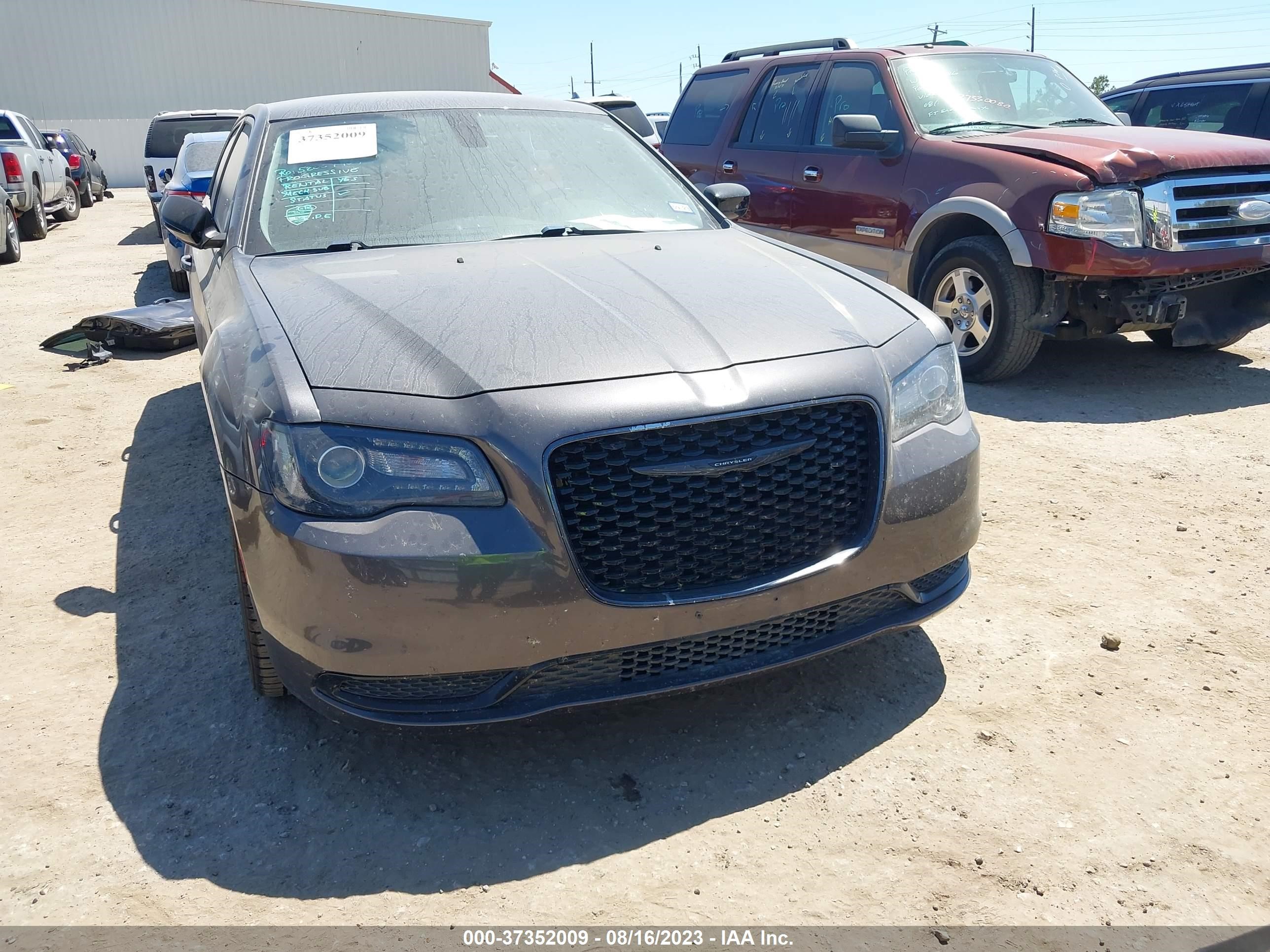 Photo 12 VIN: 2C3CCAAG2LH158883 - CHRYSLER 300 