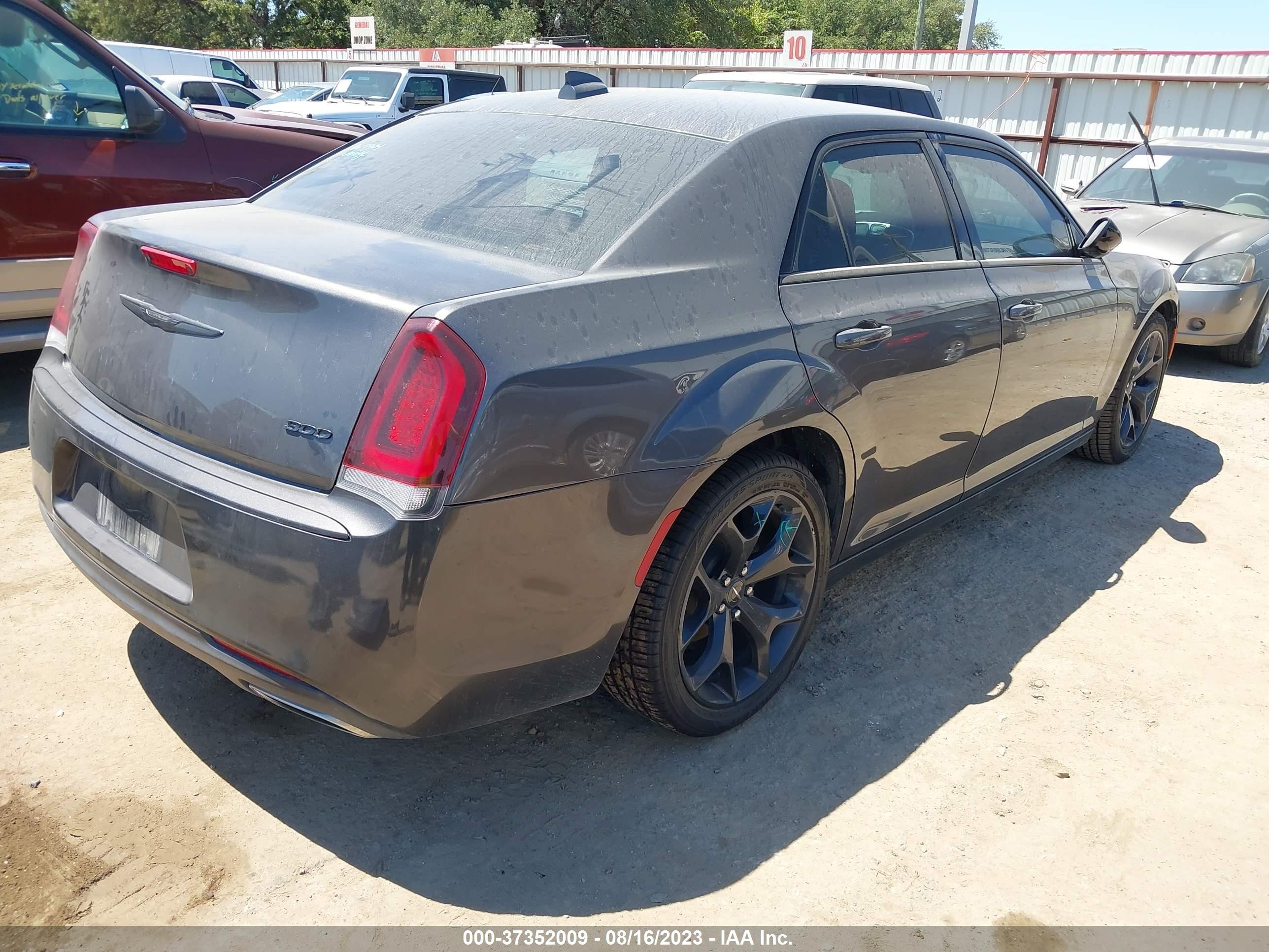 Photo 3 VIN: 2C3CCAAG2LH158883 - CHRYSLER 300 