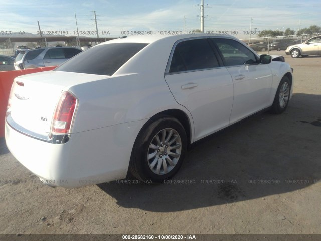 Photo 3 VIN: 2C3CCAAG3EH136359 - CHRYSLER 300 