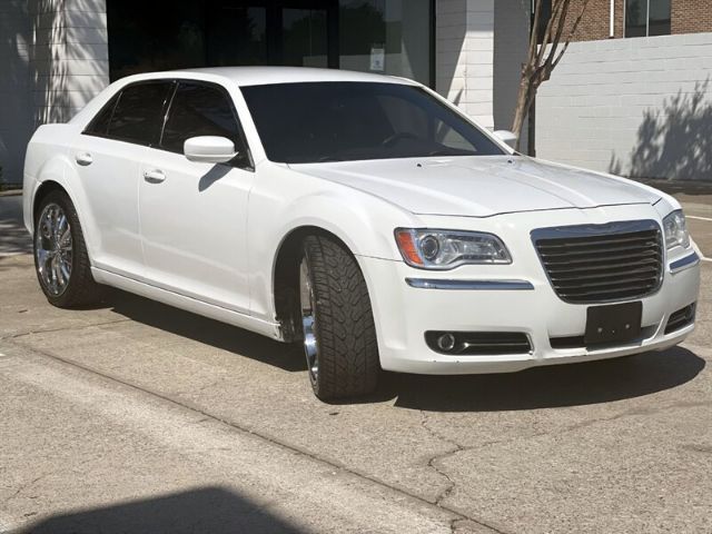 Photo 2 VIN: 2C3CCAAG3EH297097 - CHRYSLER 300 