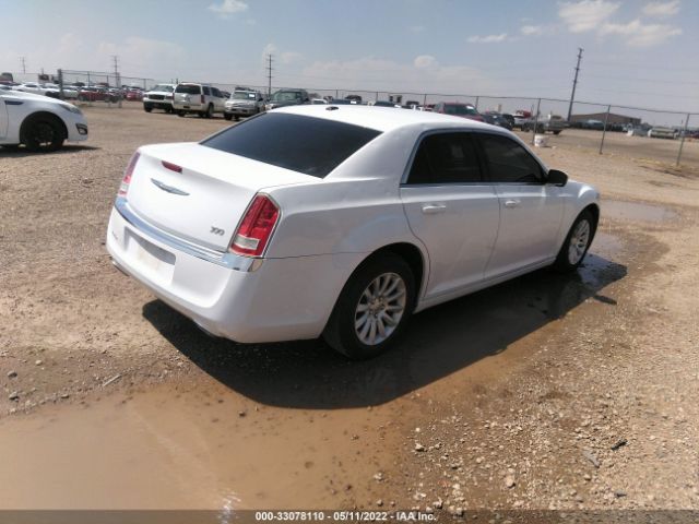 Photo 3 VIN: 2C3CCAAG3EH375300 - CHRYSLER 300 