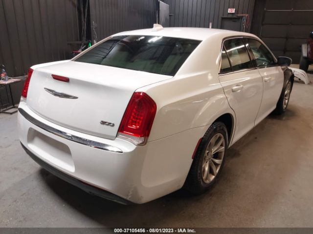 Photo 3 VIN: 2C3CCAAG3FH796693 - CHRYSLER 300 