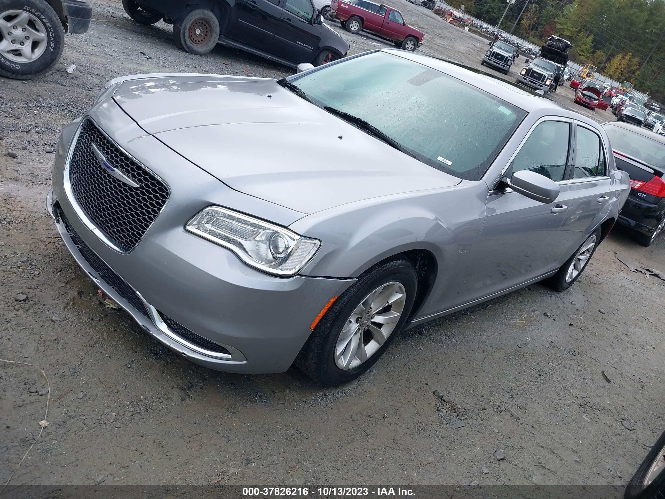 Photo 1 VIN: 2C3CCAAG3FH813945 - CHRYSLER 300 