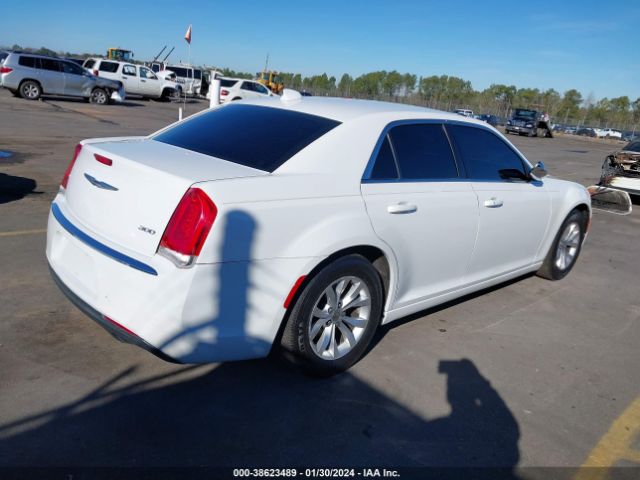 Photo 3 VIN: 2C3CCAAG3FH908568 - CHRYSLER 300 