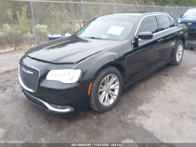 Photo 1 VIN: 2C3CCAAG3JH117756 - CHRYSLER 300 