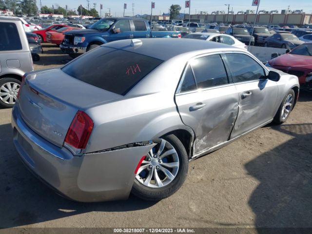 Photo 3 VIN: 2C3CCAAG3JH137621 - CHRYSLER 300 