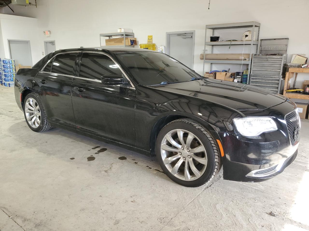 Photo 3 VIN: 2C3CCAAG3KH648103 - CHRYSLER 300 