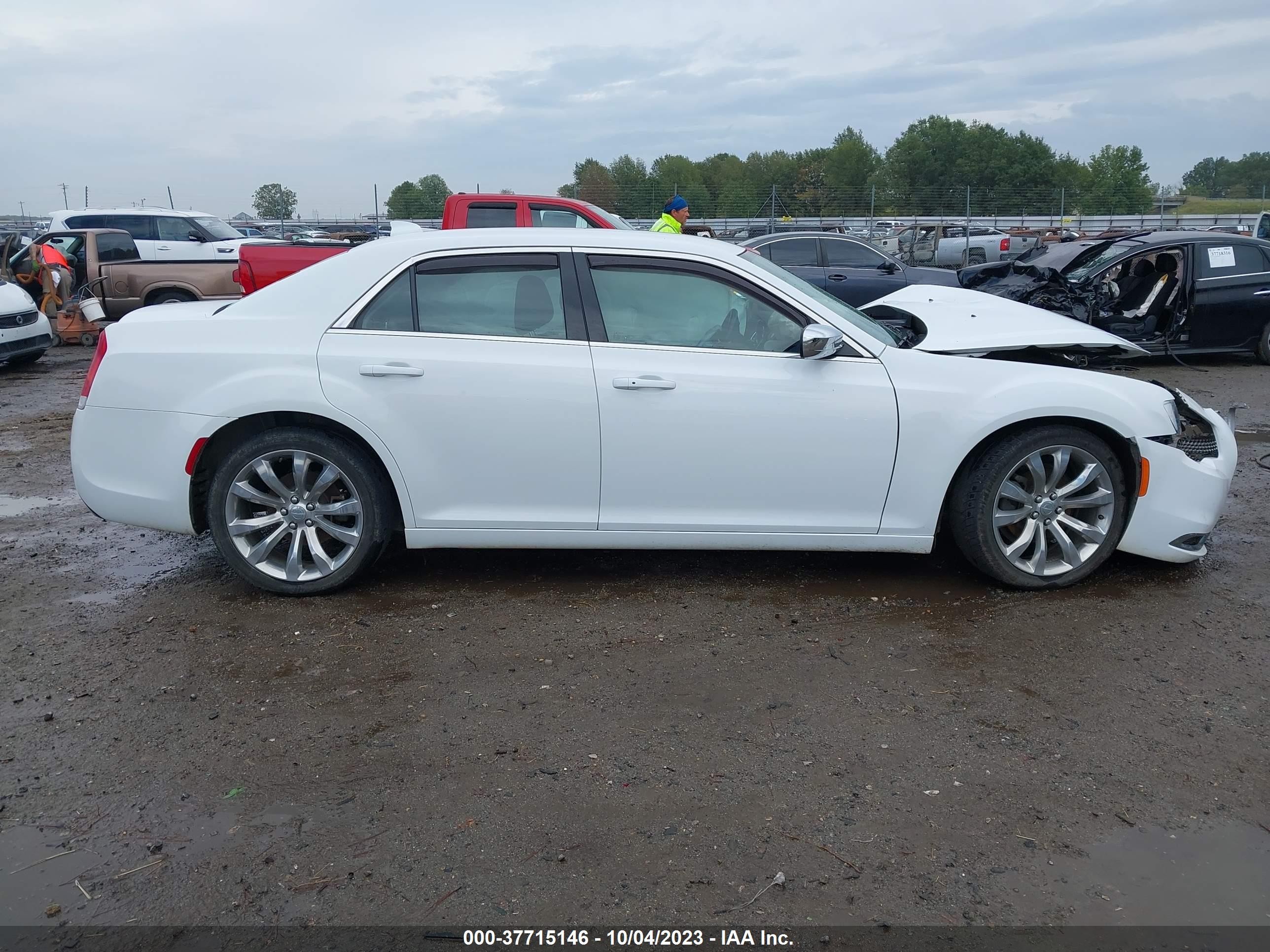 Photo 12 VIN: 2C3CCAAG3KH682963 - CHRYSLER 300 