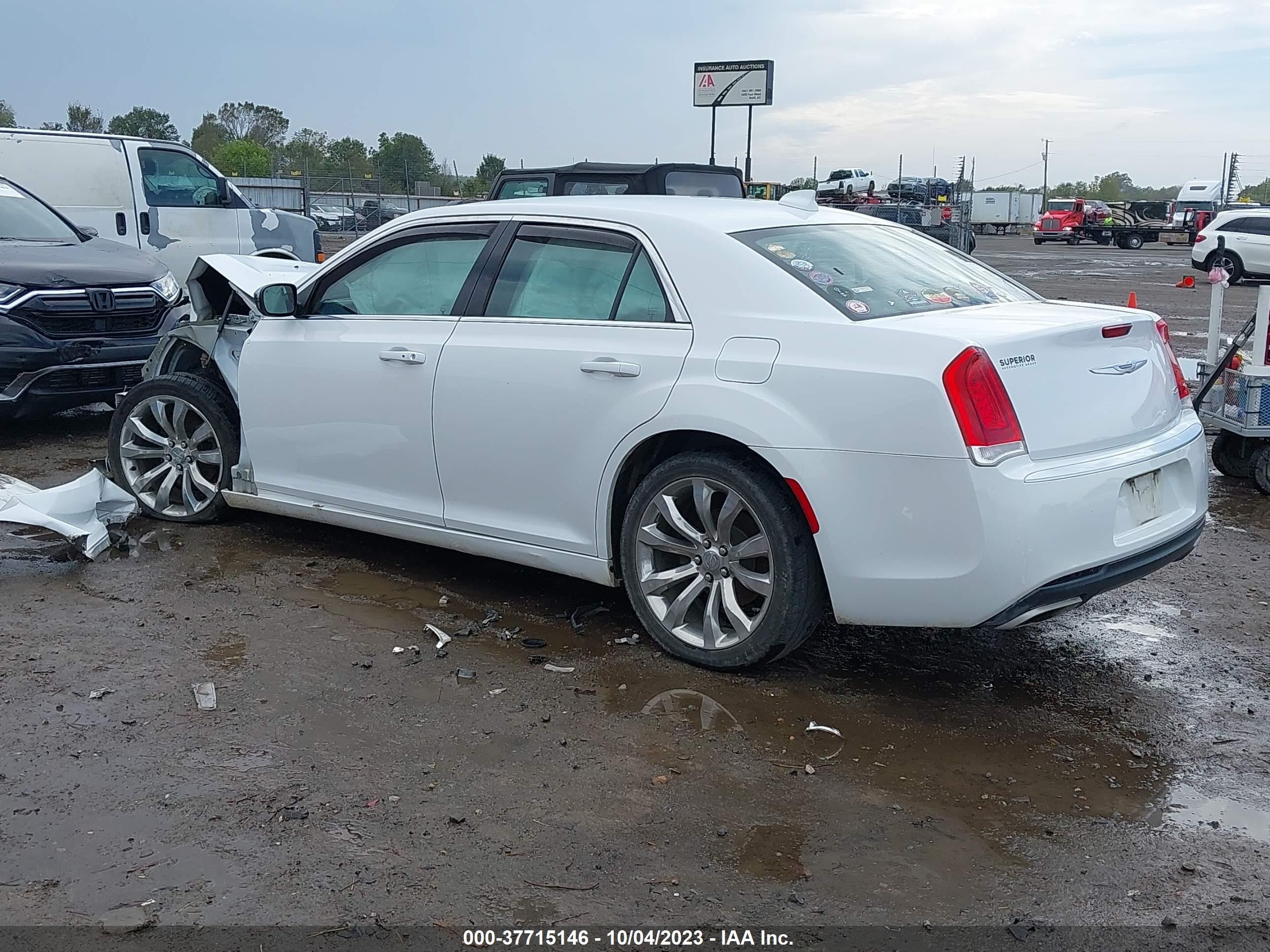 Photo 2 VIN: 2C3CCAAG3KH682963 - CHRYSLER 300 