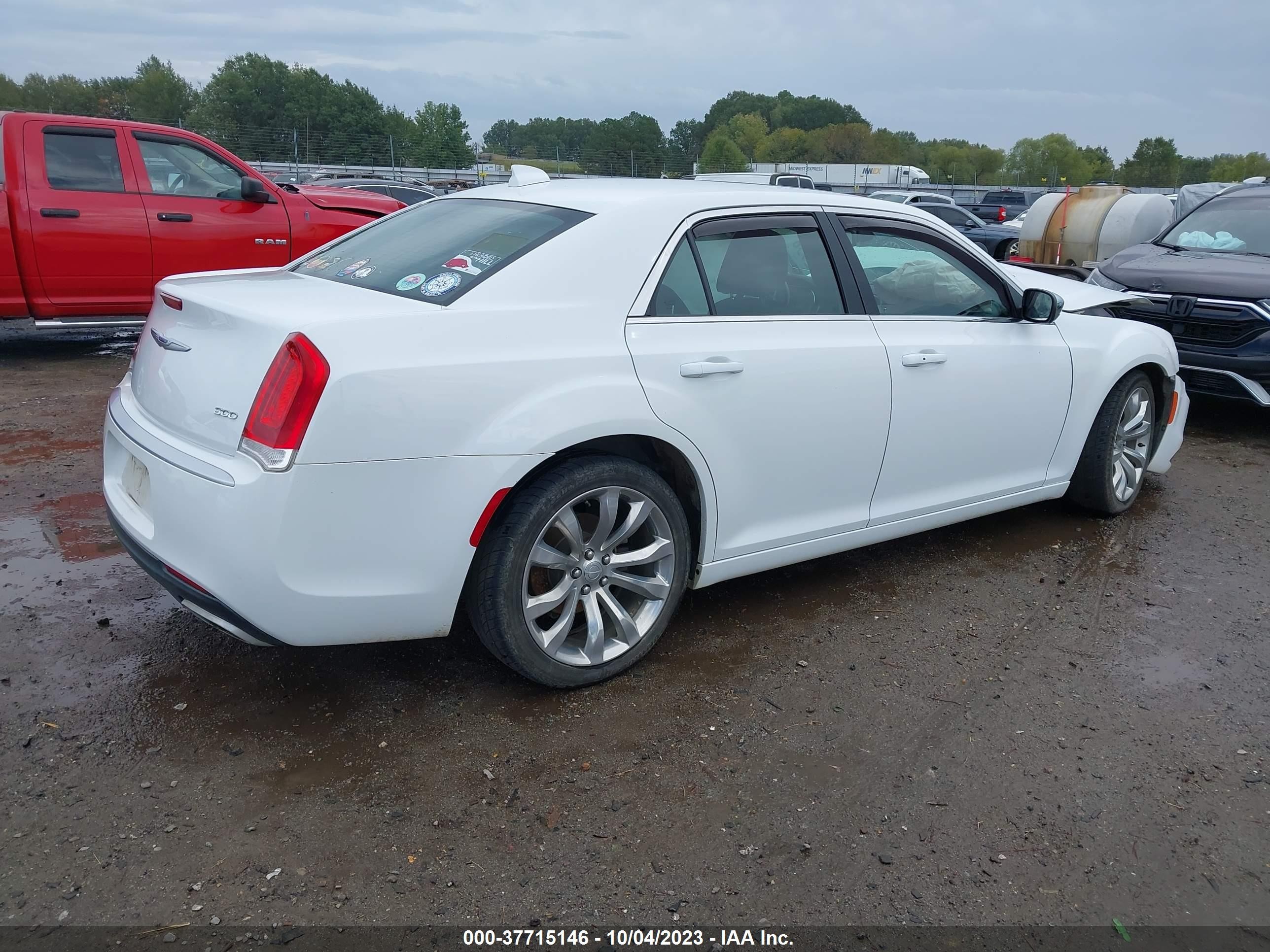 Photo 3 VIN: 2C3CCAAG3KH682963 - CHRYSLER 300 