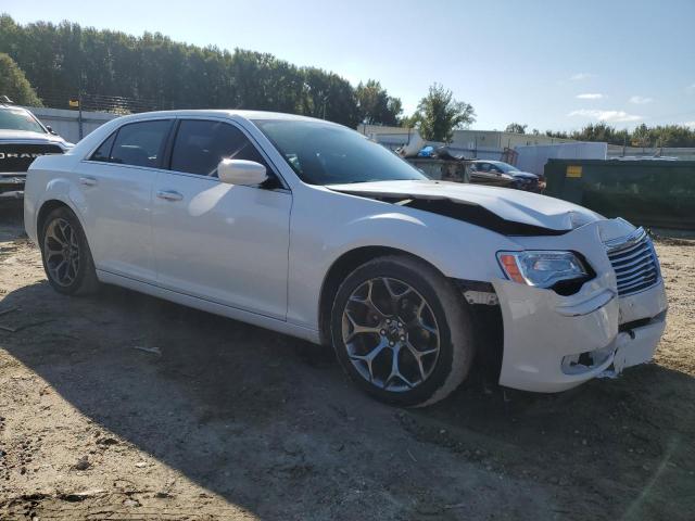 Photo 3 VIN: 2C3CCAAG4EH257885 - CHRYSLER 300 