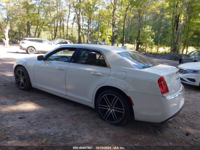 Photo 2 VIN: 2C3CCAAG4FH766859 - CHRYSLER 300 