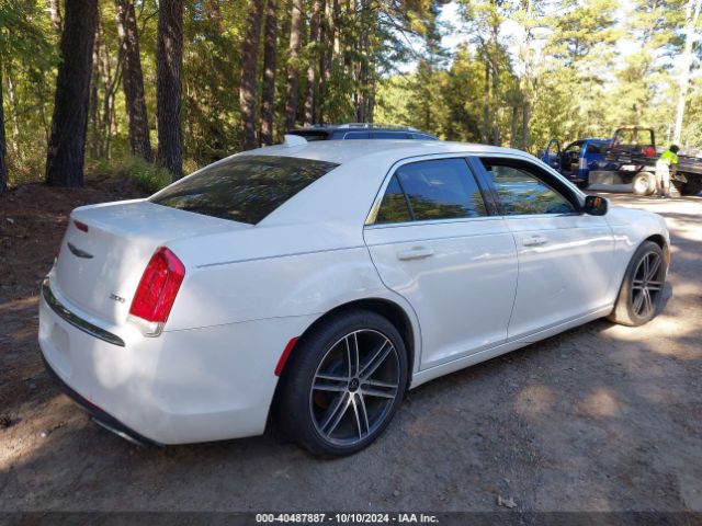 Photo 3 VIN: 2C3CCAAG4FH766859 - CHRYSLER 300 