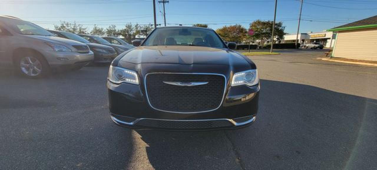 Photo 2 VIN: 2C3CCAAG4FH807202 - CHRYSLER 300 