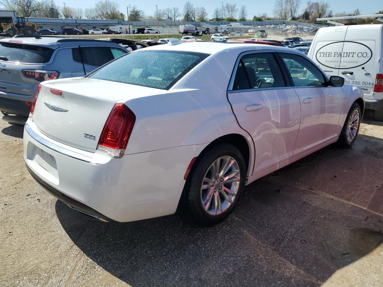 Photo 2 VIN: 2C3CCAAG4GH243858 - CHRYSLER 300 