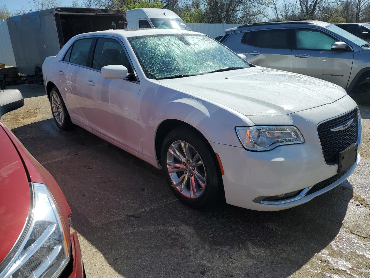 Photo 3 VIN: 2C3CCAAG4GH243858 - CHRYSLER 300 