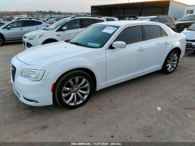 Photo 1 VIN: 2C3CCAAG4JH201925 - CHRYSLER 300 