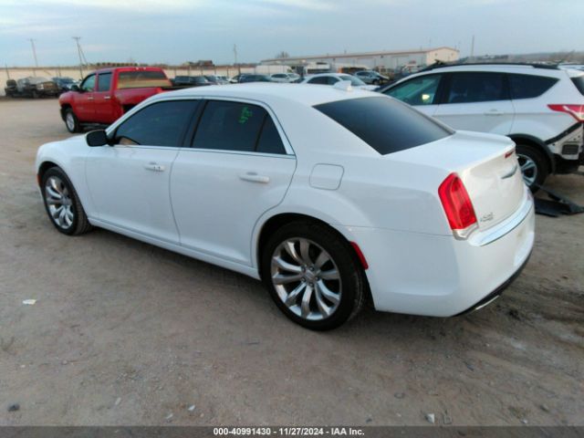 Photo 2 VIN: 2C3CCAAG4JH201925 - CHRYSLER 300 