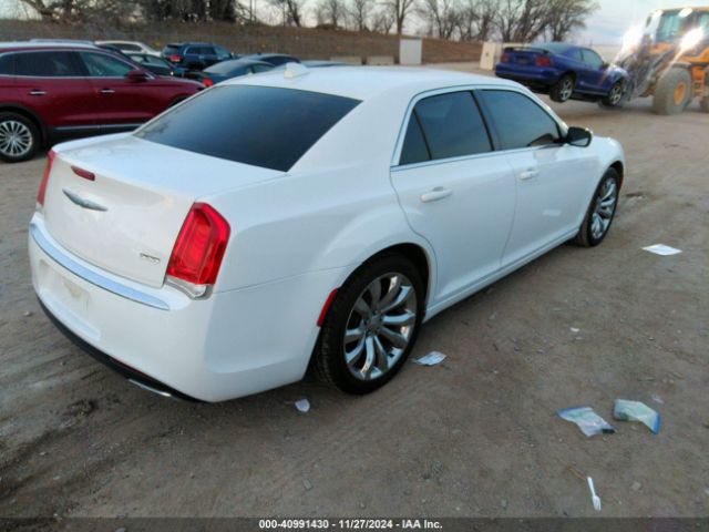 Photo 3 VIN: 2C3CCAAG4JH201925 - CHRYSLER 300 