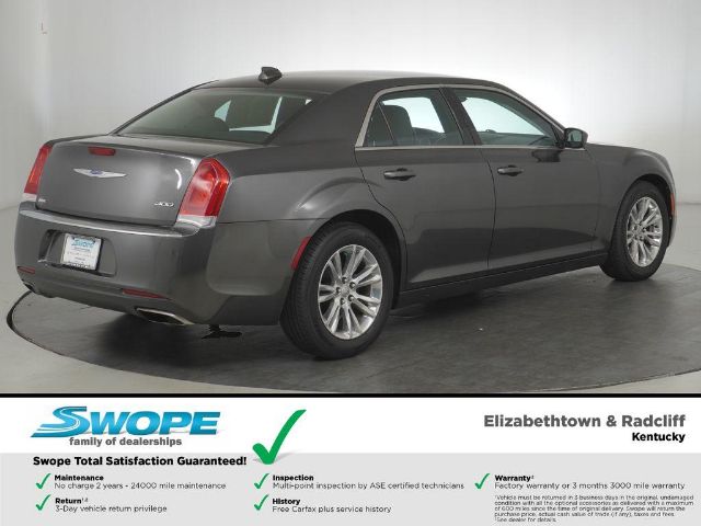 Photo 4 VIN: 2C3CCAAG4JH279153 - CHRYSLER 300 