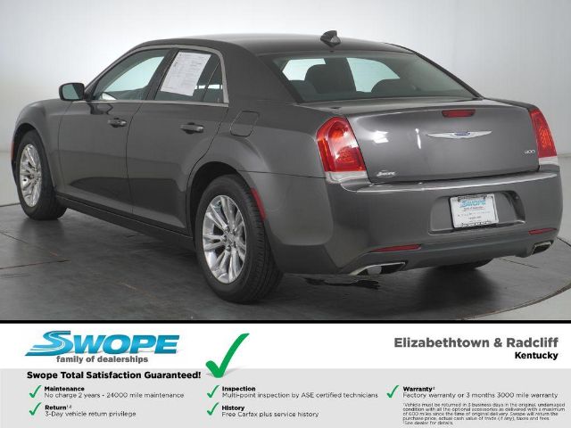 Photo 1 VIN: 2C3CCAAG4JH279153 - CHRYSLER 300 