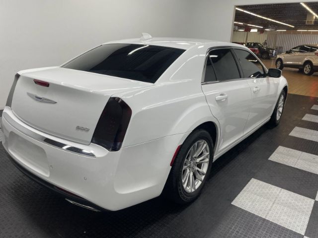 Photo 4 VIN: 2C3CCAAG4KH676444 - CHRYSLER 300 