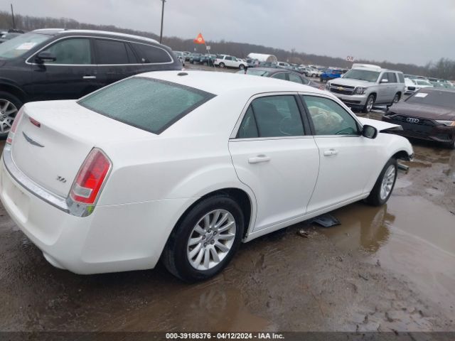 Photo 3 VIN: 2C3CCAAG5CH105286 - CHRYSLER 300 