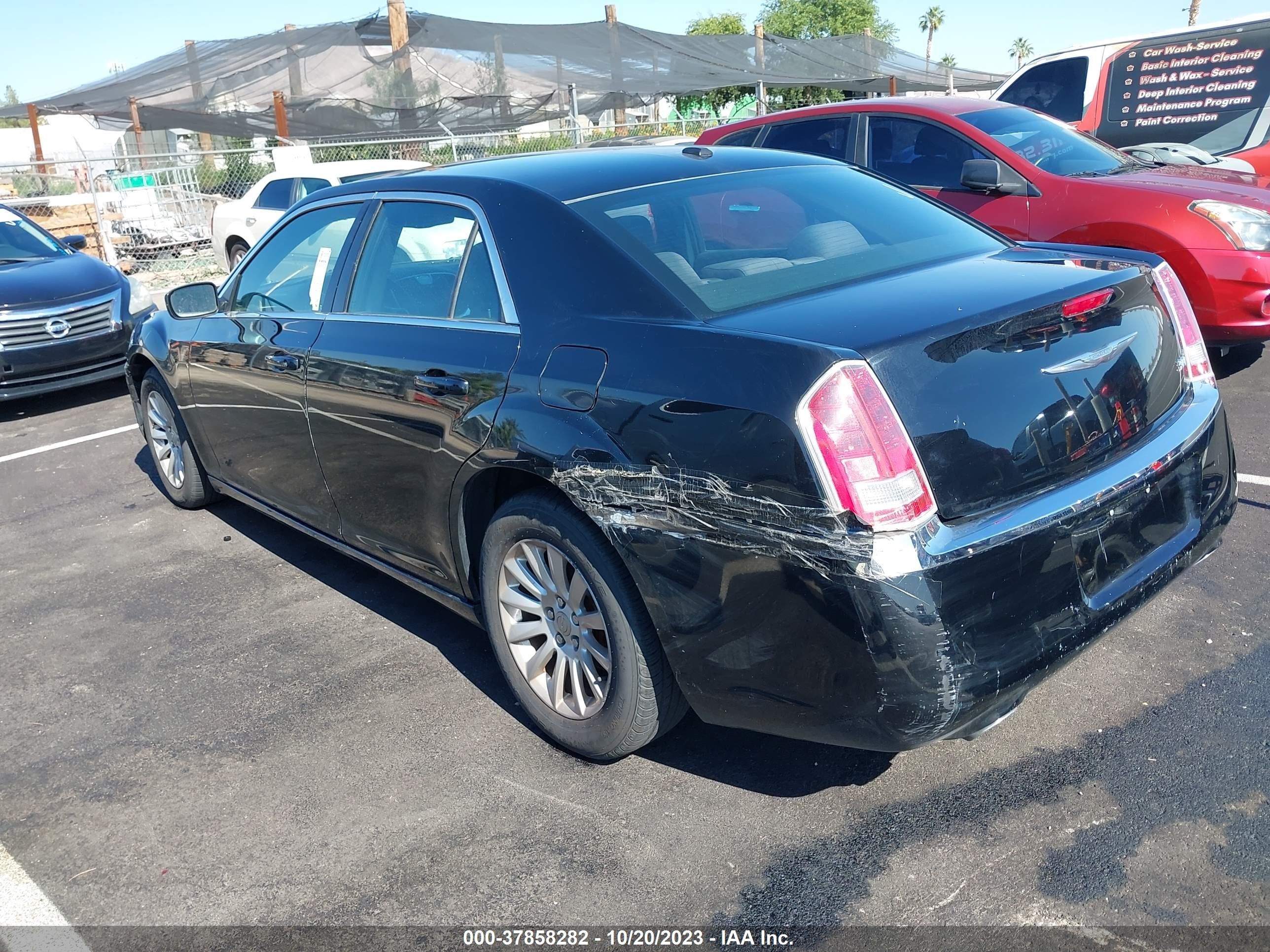 Photo 2 VIN: 2C3CCAAG5CH129751 - CHRYSLER 300 