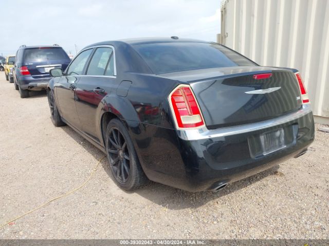 Photo 2 VIN: 2C3CCAAG5DH588201 - CHRYSLER 300 