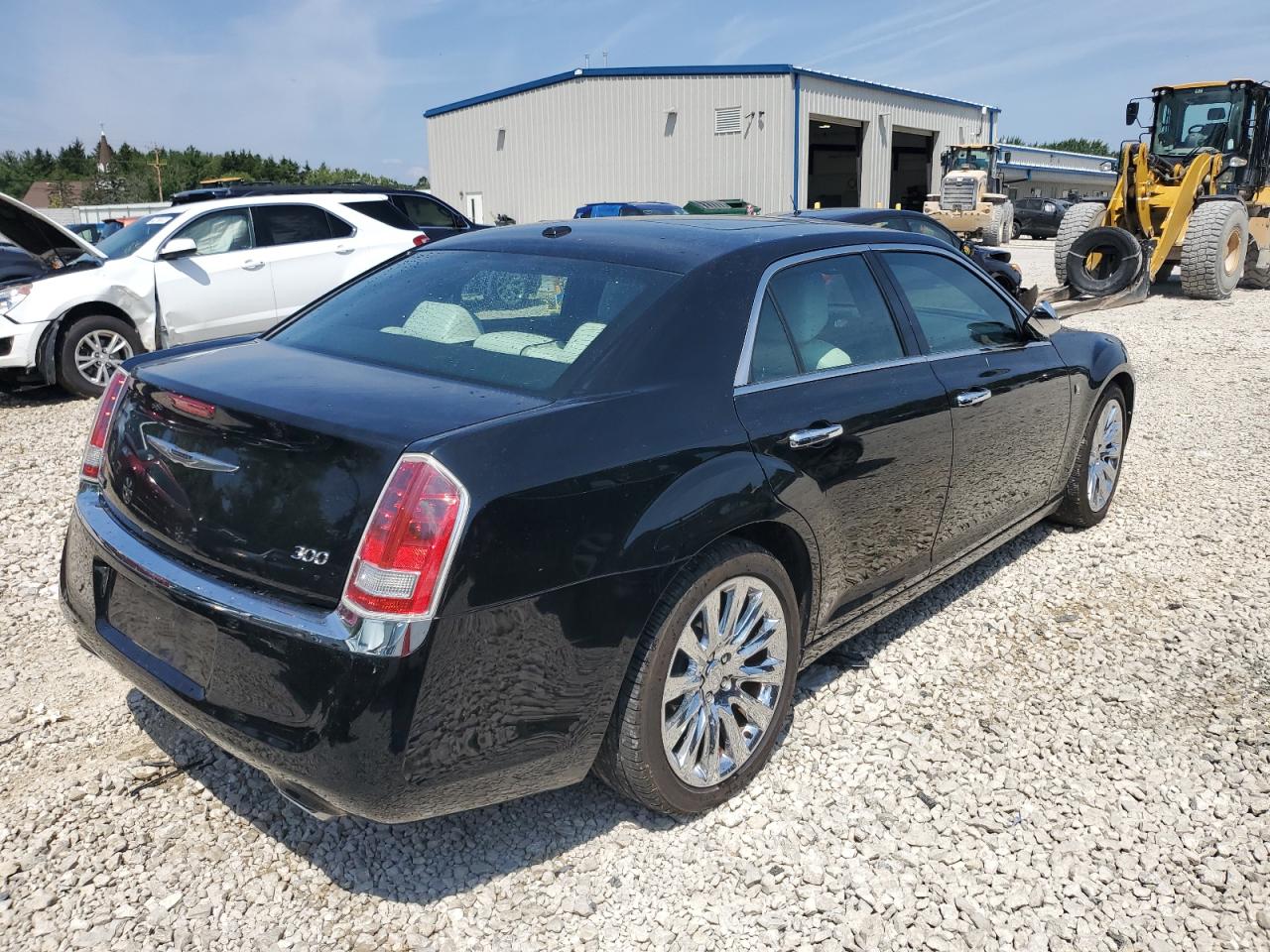 Photo 2 VIN: 2C3CCAAG5DH697919 - CHRYSLER 300 