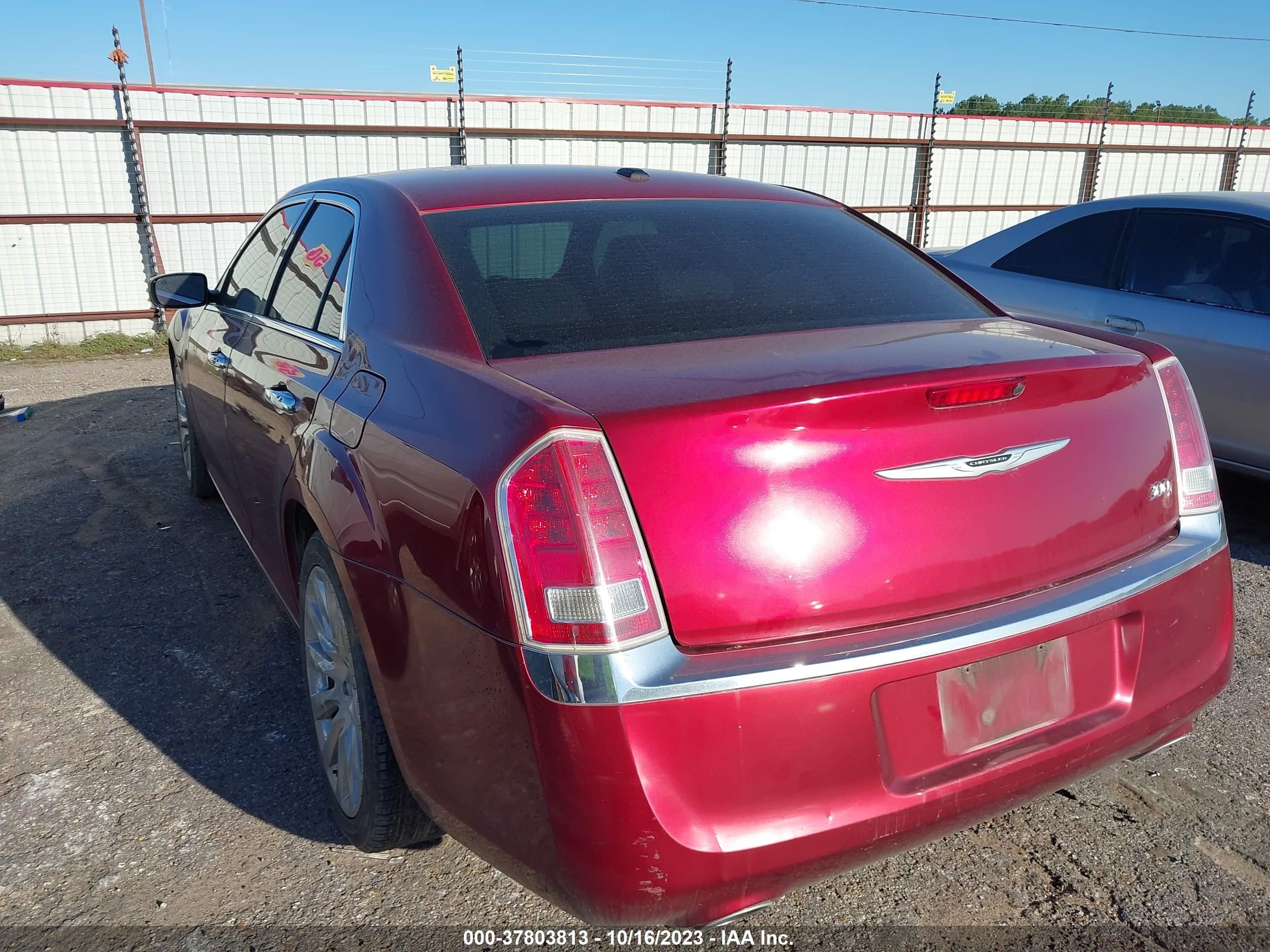 Photo 2 VIN: 2C3CCAAG5DH743118 - CHRYSLER 300 