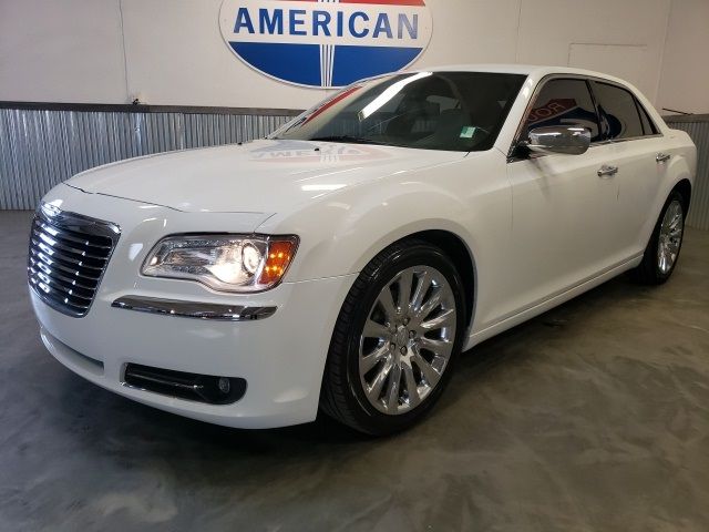 Photo 2 VIN: 2C3CCAAG5EH327832 - CHRYSLER 300 