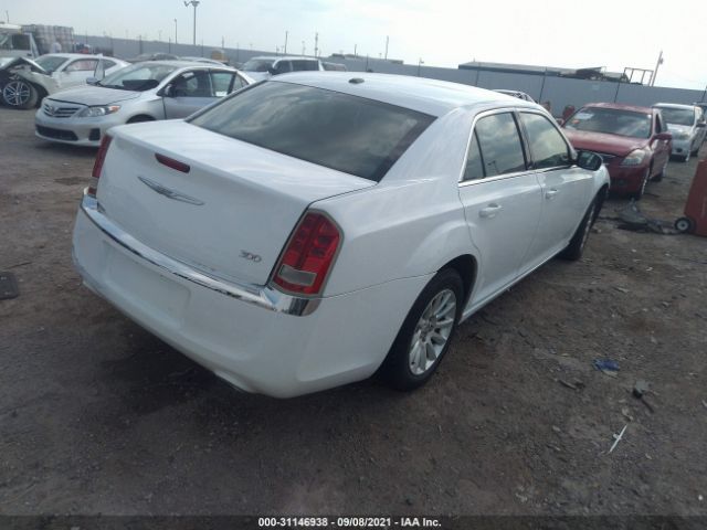 Photo 3 VIN: 2C3CCAAG5EH382748 - CHRYSLER 300 