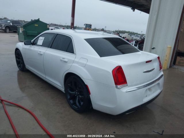 Photo 2 VIN: 2C3CCAAG5FH796467 - CHRYSLER 300 