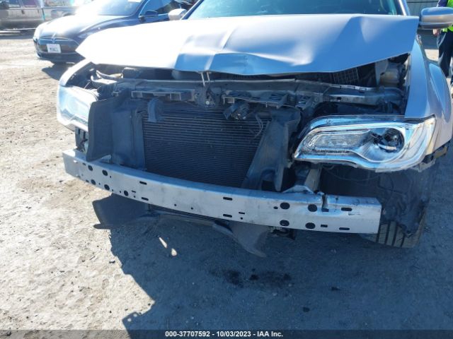 Photo 5 VIN: 2C3CCAAG5FH810500 - CHRYSLER 300 