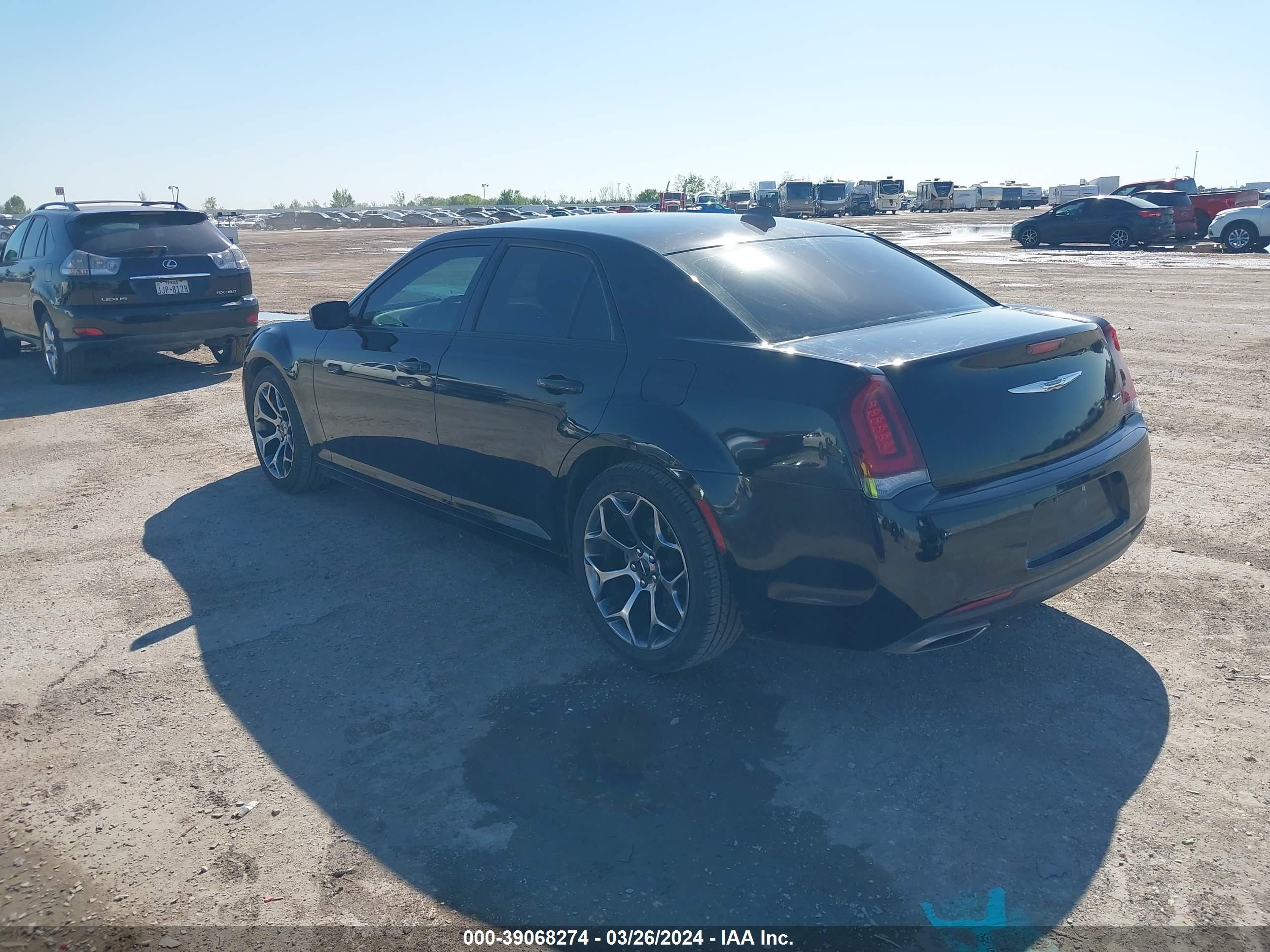 Photo 2 VIN: 2C3CCAAG5JH294048 - CHRYSLER 300 