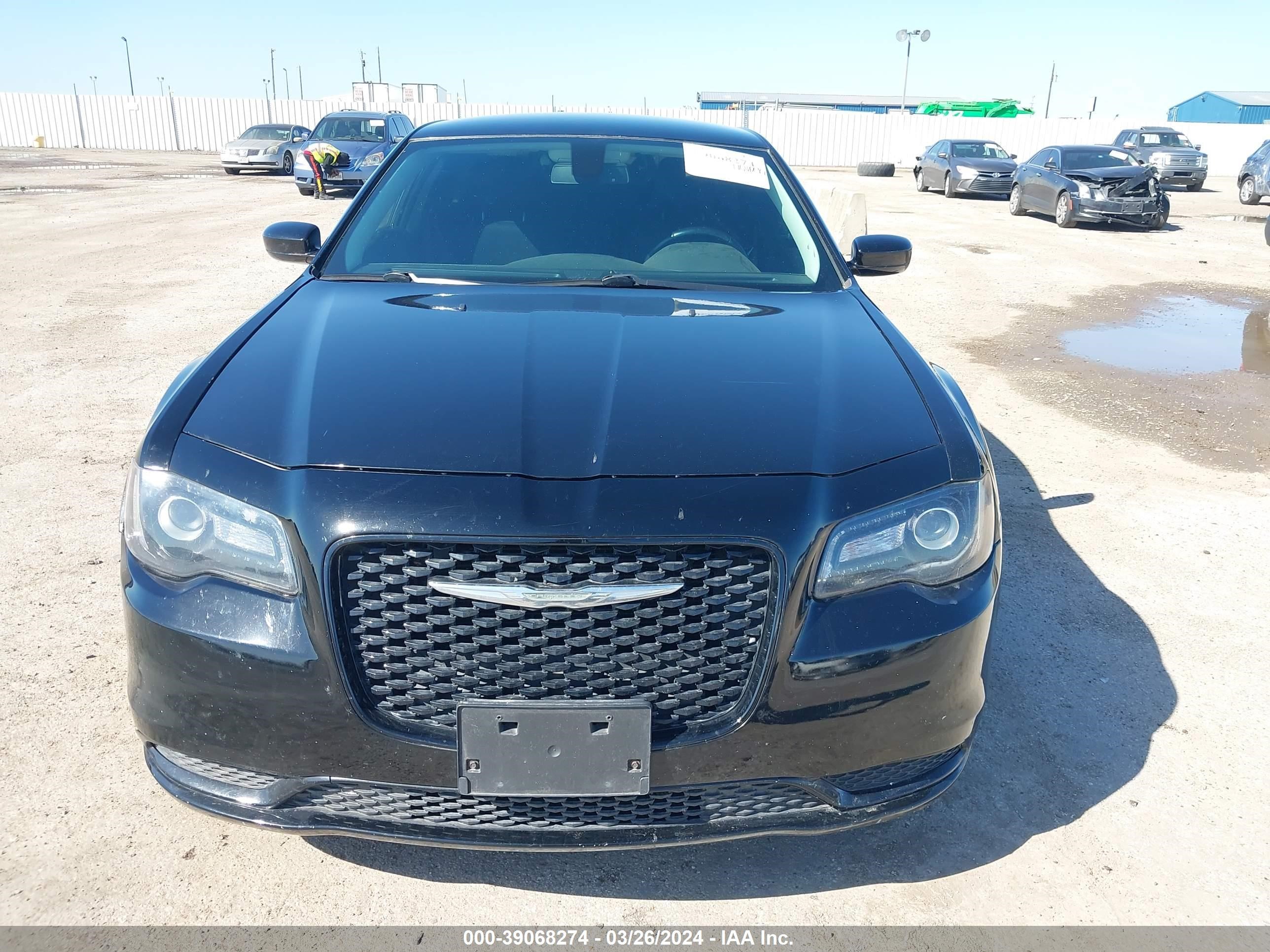 Photo 5 VIN: 2C3CCAAG5JH294048 - CHRYSLER 300 