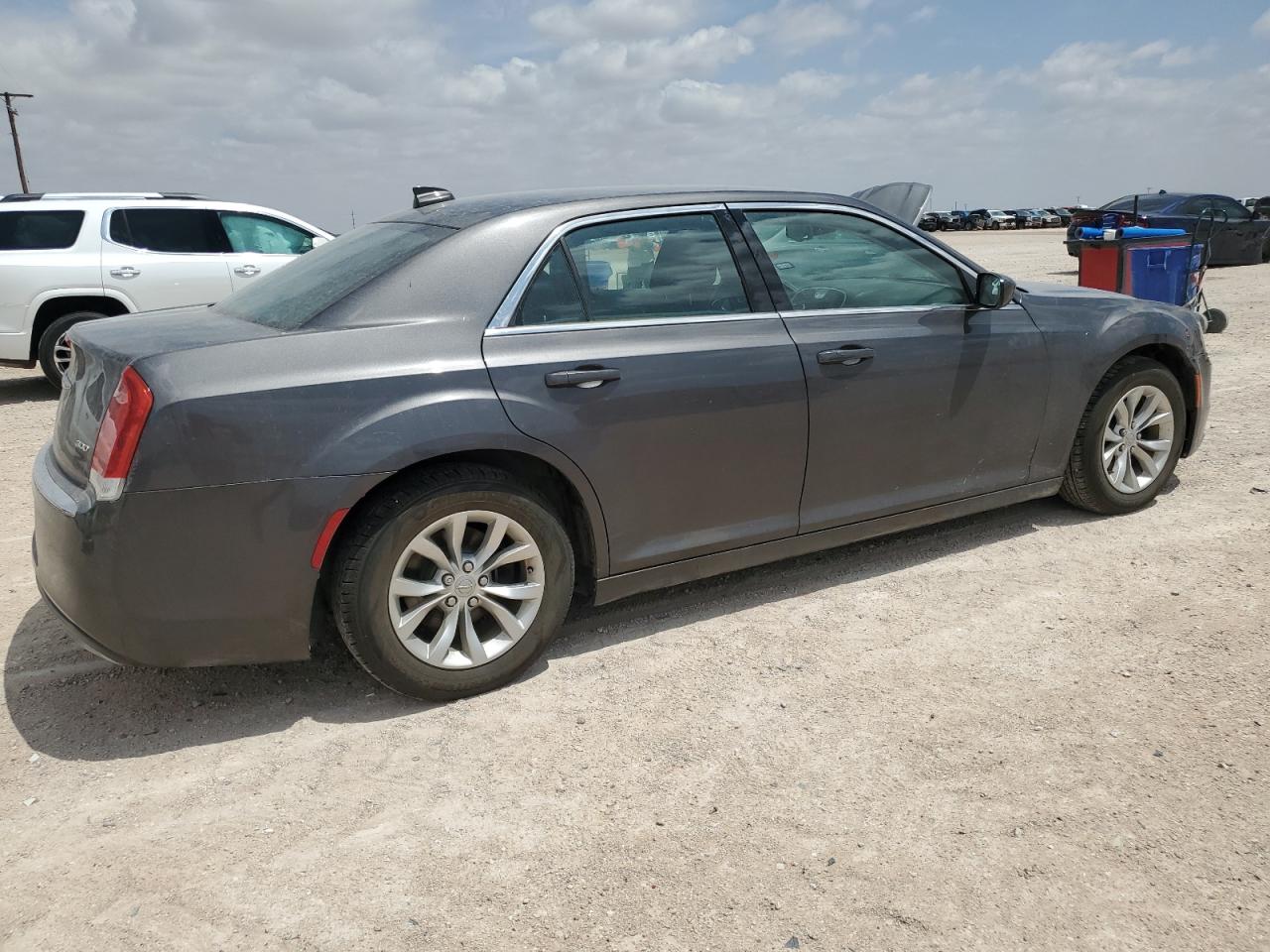 Photo 2 VIN: 2C3CCAAG5JH308224 - CHRYSLER 300 