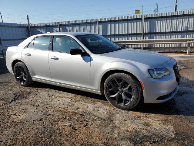 Photo 3 VIN: 2C3CCAAG5PH677044 - CHRYSLER 300 