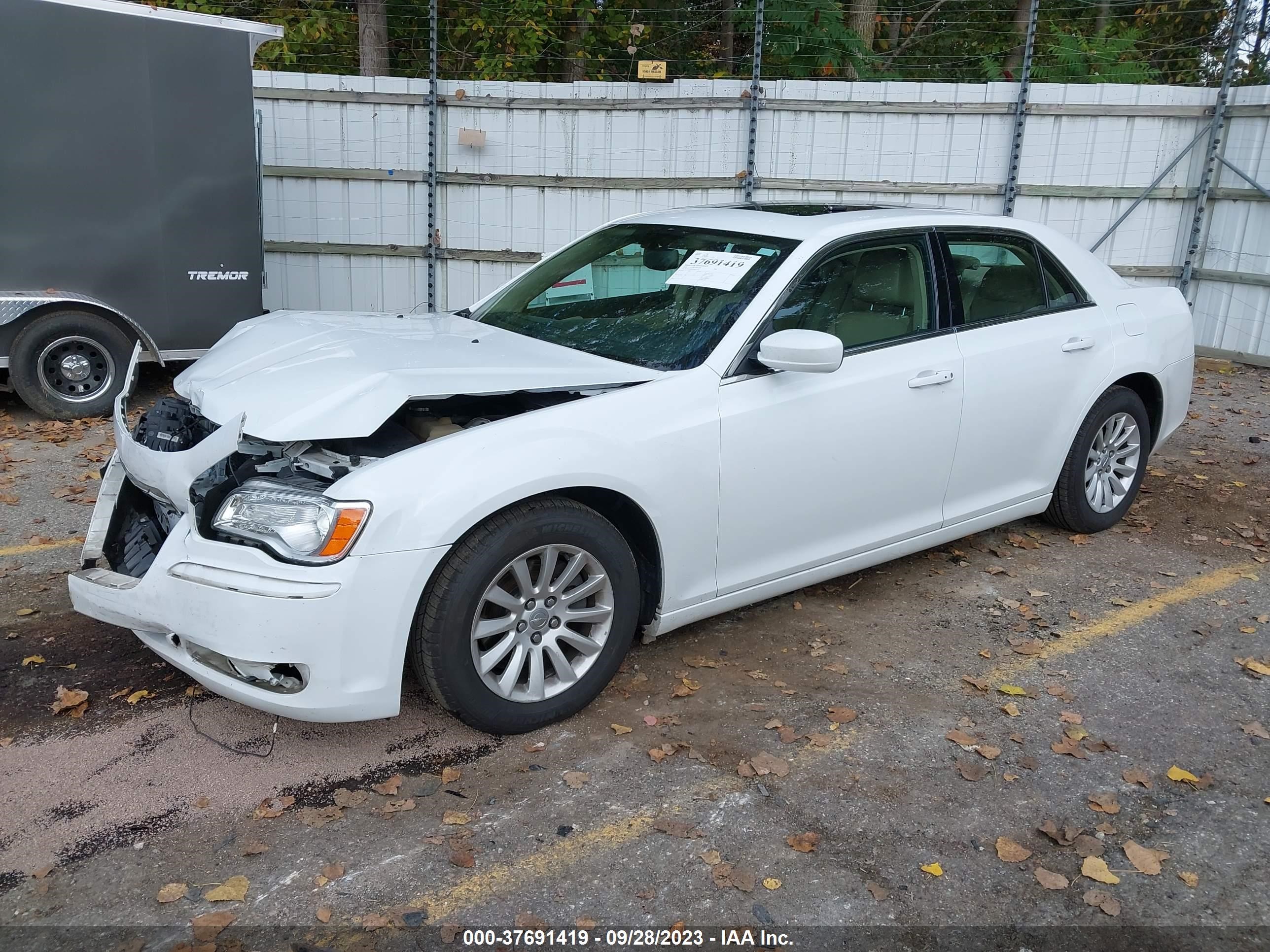 Photo 1 VIN: 2C3CCAAG6DH657140 - CHRYSLER 300 